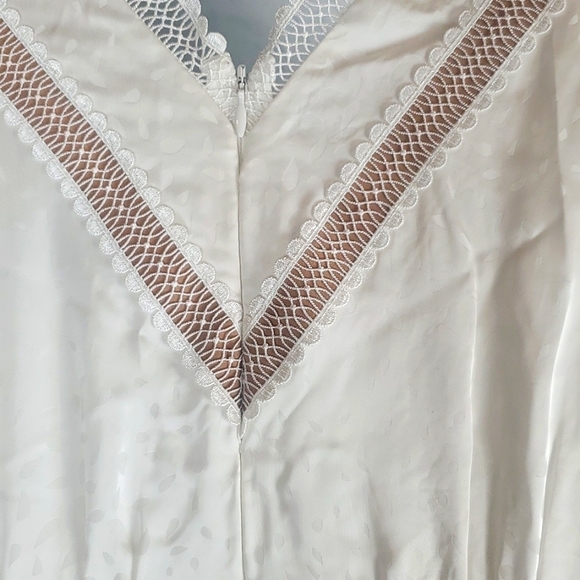 Self-Portrait Ivory Lace Jacquard V-Neck Maxi Dress - Picture 11 of 14